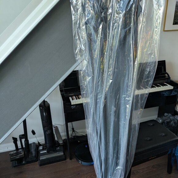 Formal Dress/Evening Gown (Blue/Green) 26" W (Professionally Cleaned) - Picture 6 of 11